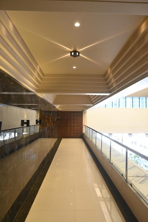 Hotel Privya Rooms And Banquet Σουράτ Εξωτερικό φωτογραφία