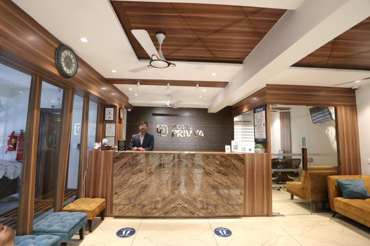 Hotel Privya Rooms And Banquet Σουράτ Εξωτερικό φωτογραφία